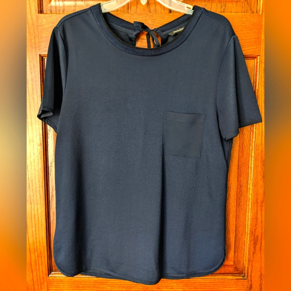 Banana Republic Navy Pullover Size M